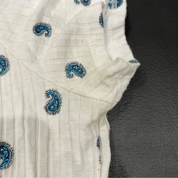 Aeropostale Paisley Short Sleeve Crop Top - Picture 5 of 9